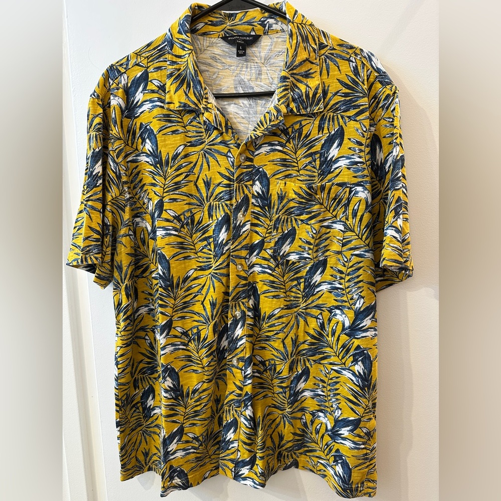 Banana Republic Shirt Mens L Short Sleeve Hawaiian Floral Slim Fit Yellow